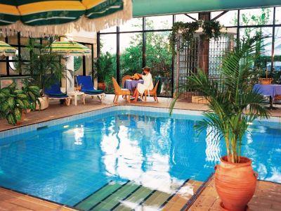 Palm Sea Beach Hotel Apartments Ларнака Экстерьер фото