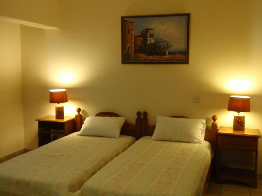 Palm Sea Beach Hotel Apartments Ларнака Экстерьер фото