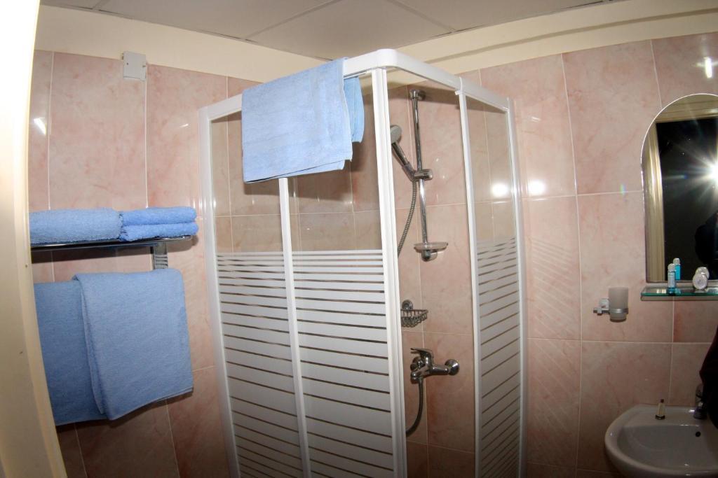 Palm Sea Beach Hotel Apartments Ларнака Экстерьер фото