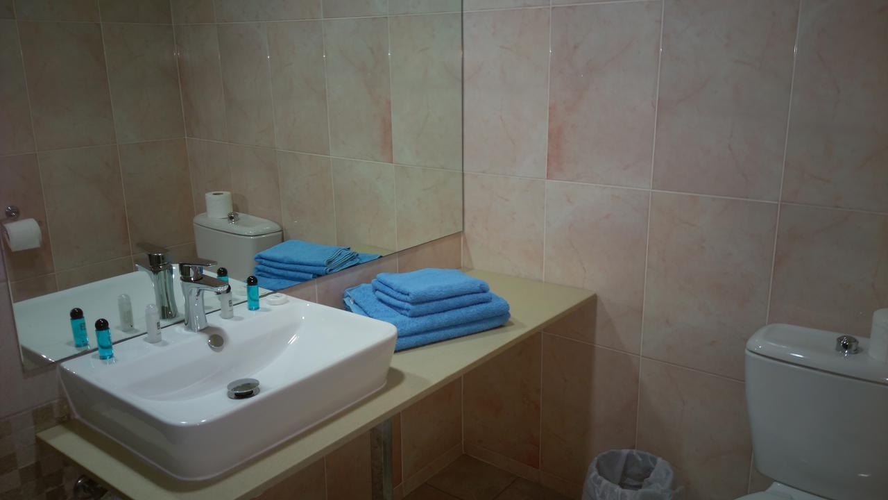 Palm Sea Beach Hotel Apartments Ларнака Экстерьер фото